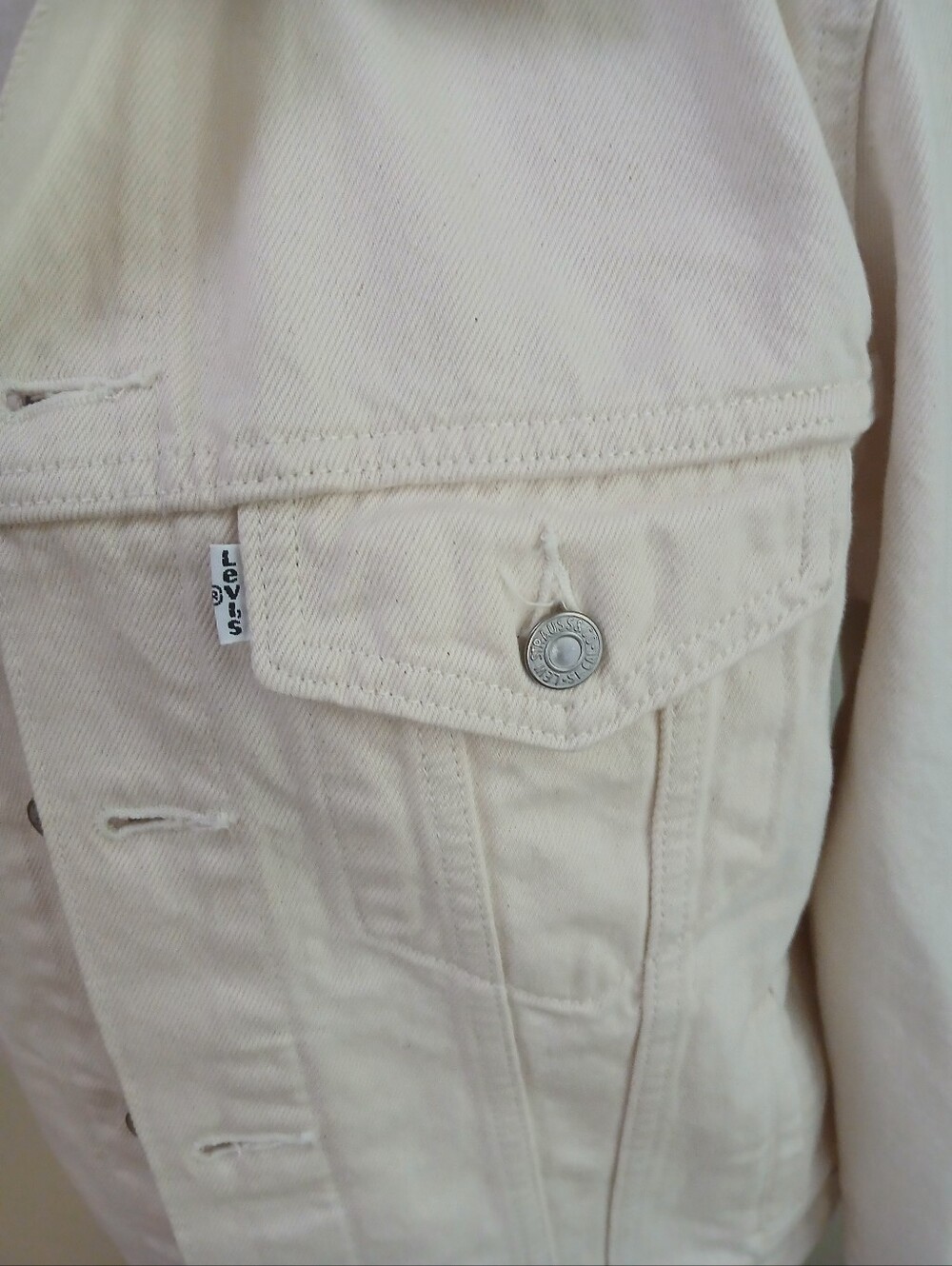 Levi’s Ex-Boyfriend Denim Trucker Jacket NWT - Picture 2 of 9